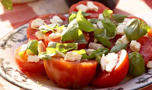 Salad Caprese Set Red Beefsteak Tomatoes And Basil 4 Pc. R95113